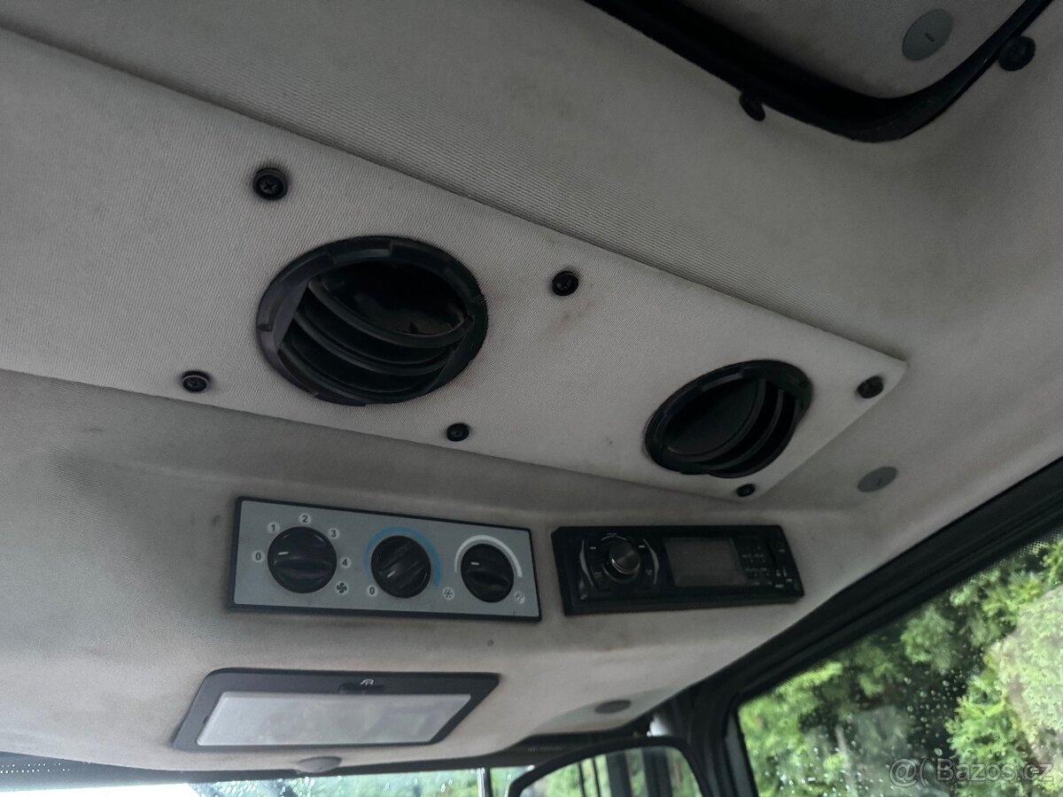 Souťežní pluh Kverneland MZ+ traktor Hattat c3065 - 11