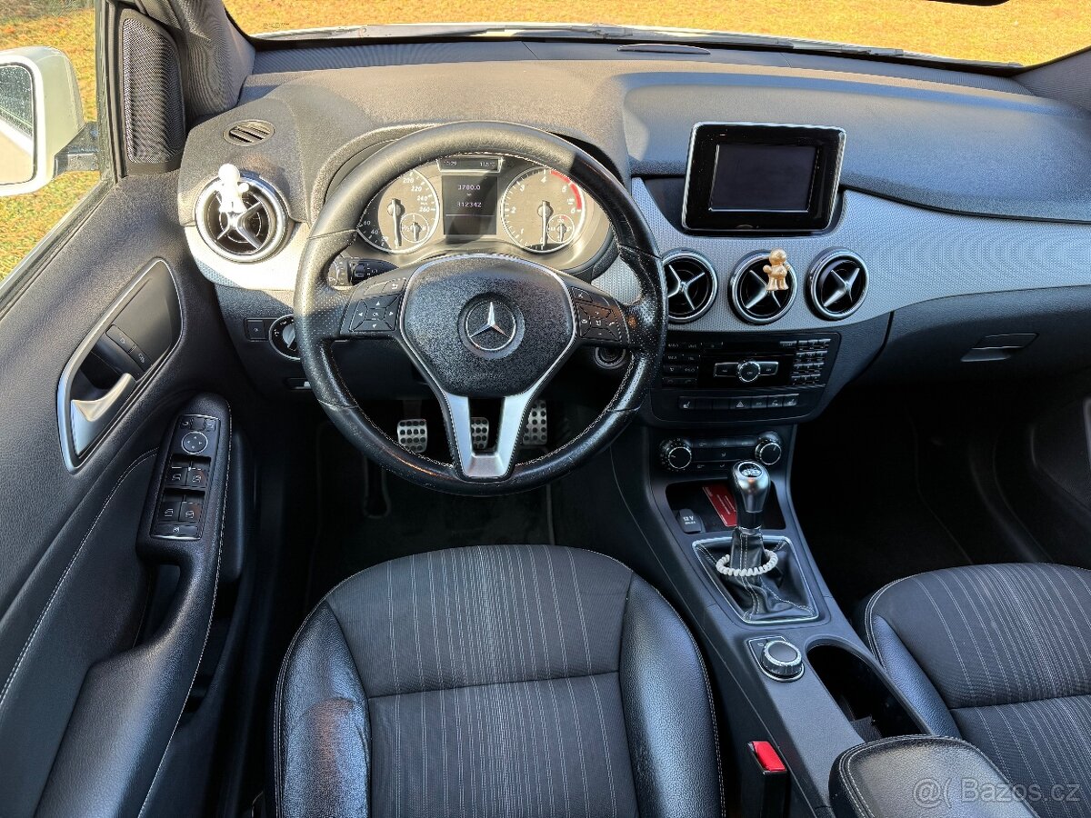Mercedes Benz B180CDI - 11