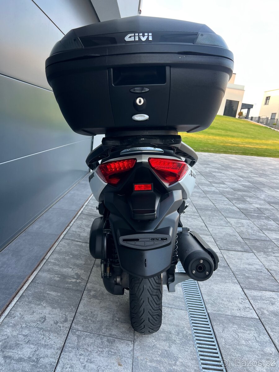 YAMAHA X-Max 125 r.v. 2015 - 11