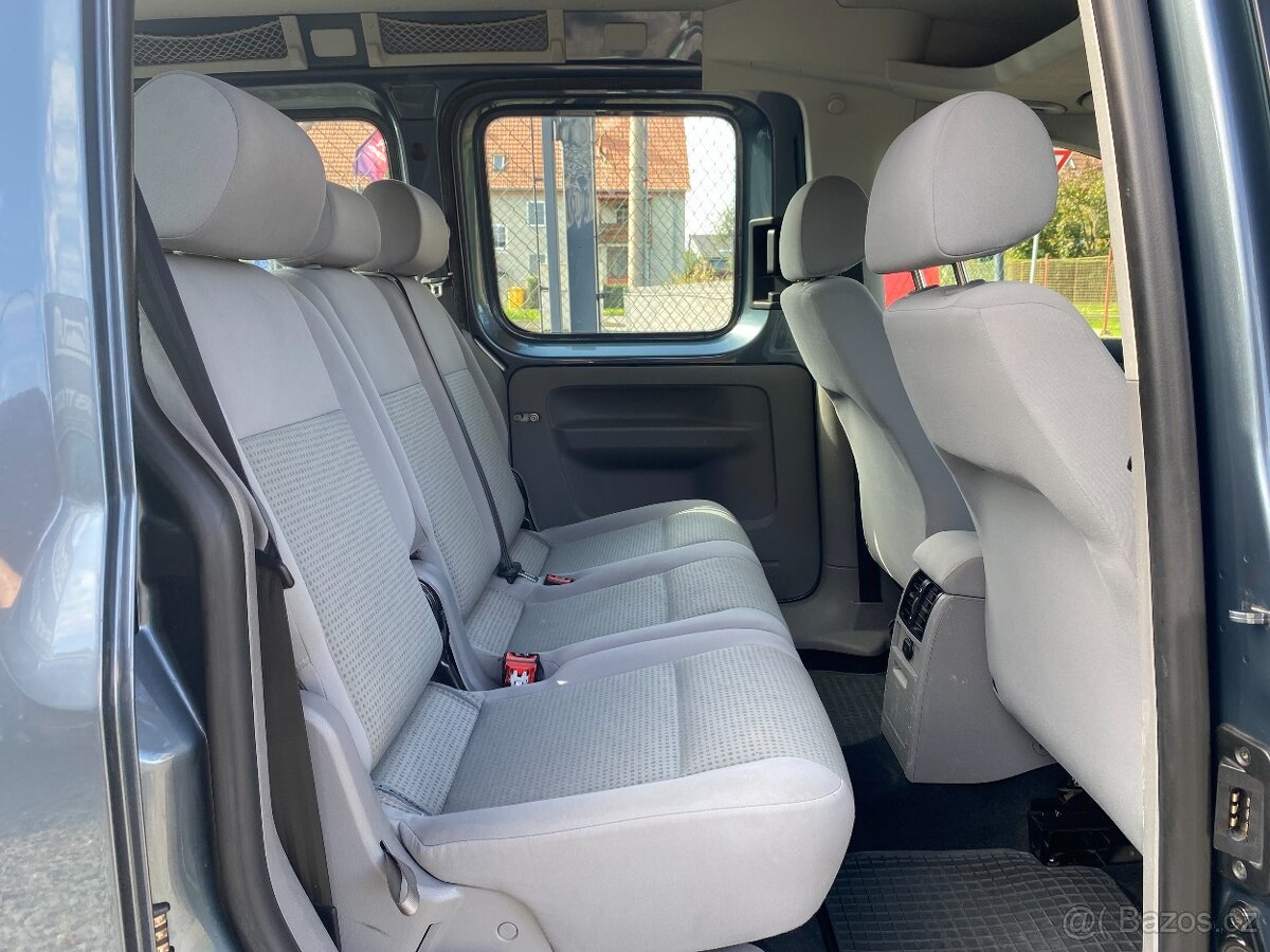 VW Caddy 1,9 TDi Aut.Klima, Tažné, AKU - 11