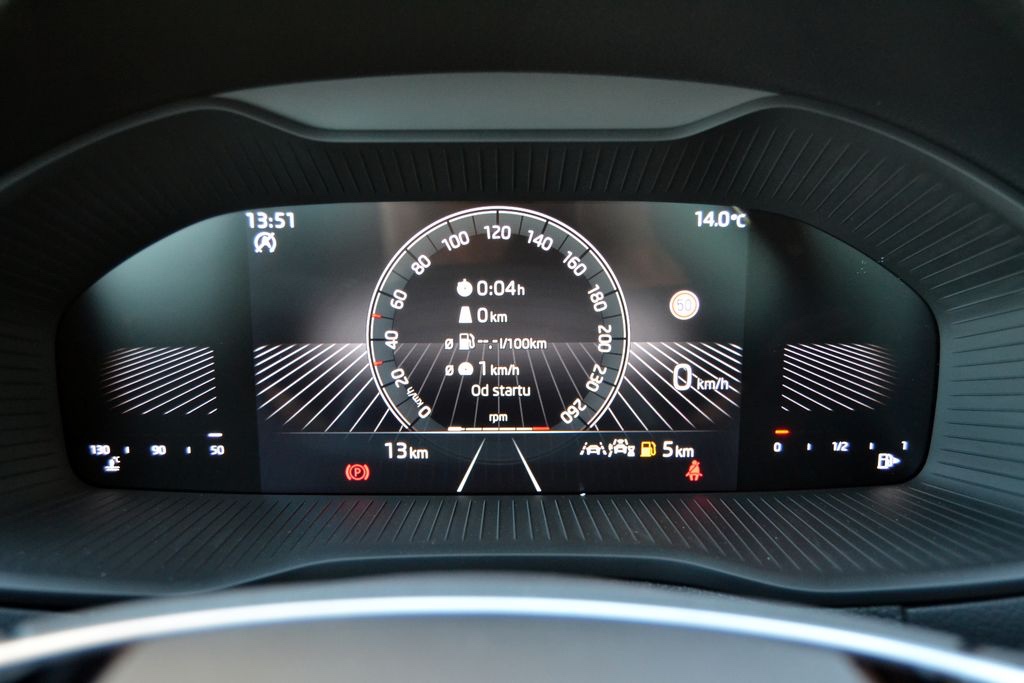 Škoda Karoq 1.5TSI 110kW Drive NOVÝ VŮZ - 11