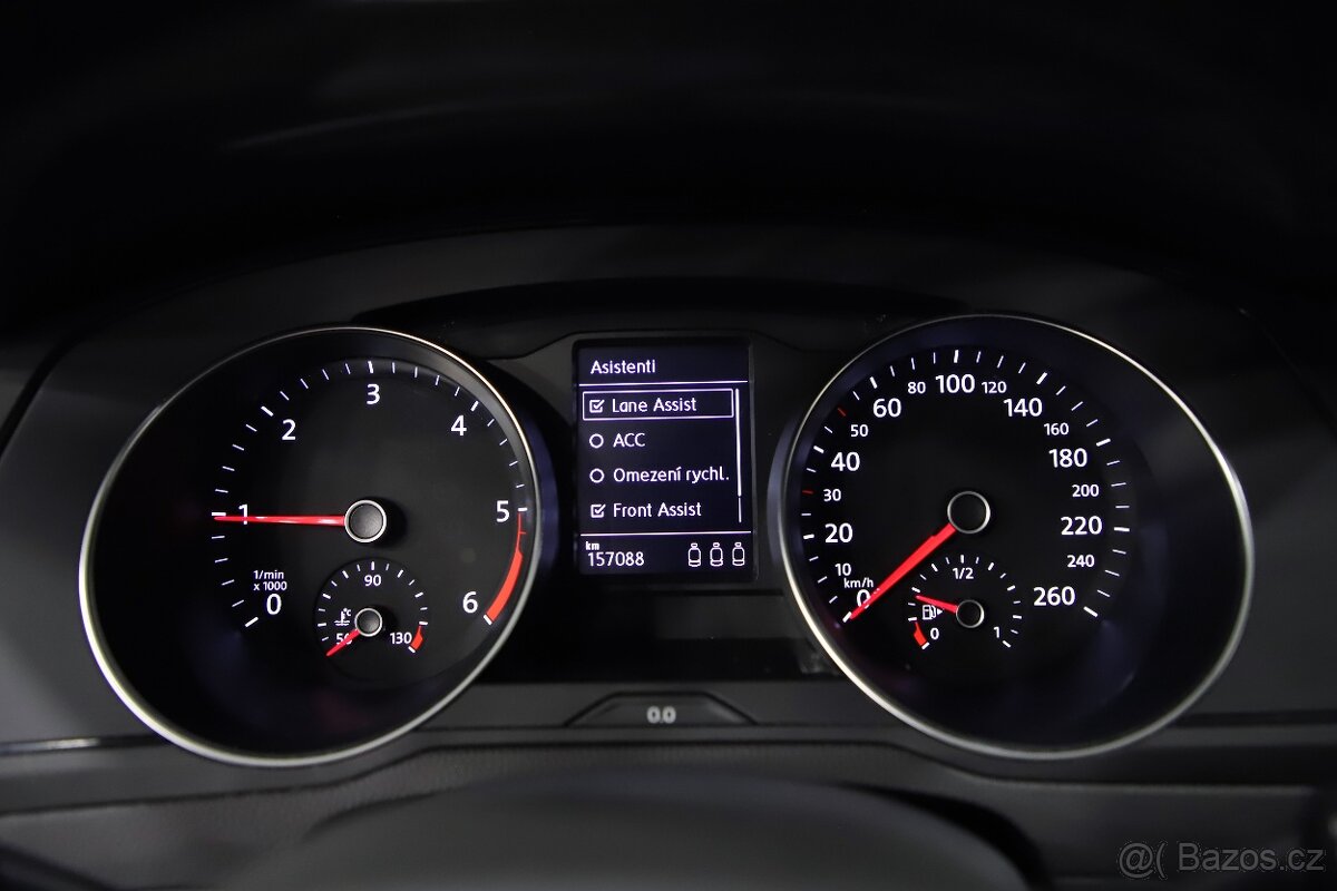 VW Passat B8 Variant 2.0TDI 110kW DSG ACC - Zálohováno - 11