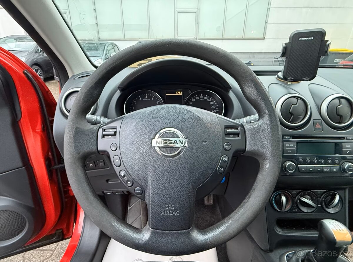 Nissan Qashqai VISIA+2 1.6i 86kW 16v 7MÍST PANO 2013 - 11