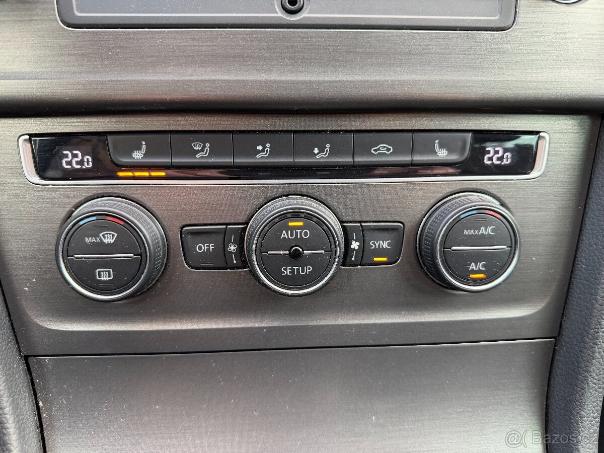 Volkswagen Golf 1,4 TSi Serviska, ParkPilot, ALU - 11