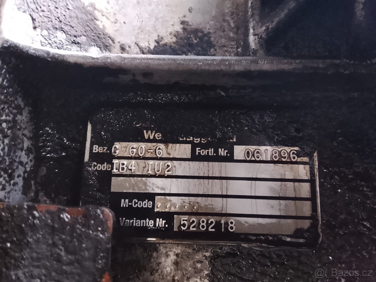 Motor, převodovka Mercedes - 11
