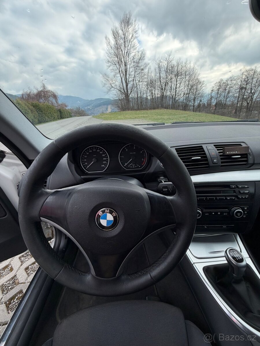 BMW 118D I 2007 I - 11