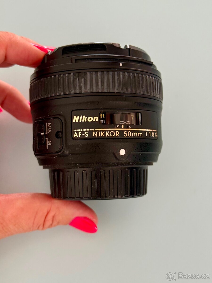 Nikon D3300 + 3 objektivy + příslušenství - 11