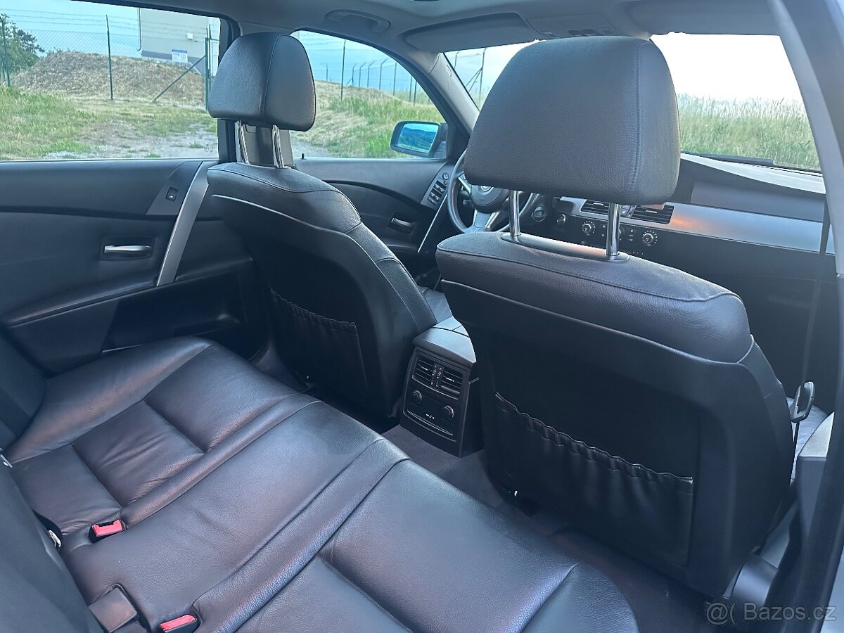 BMW E61 525i - 11