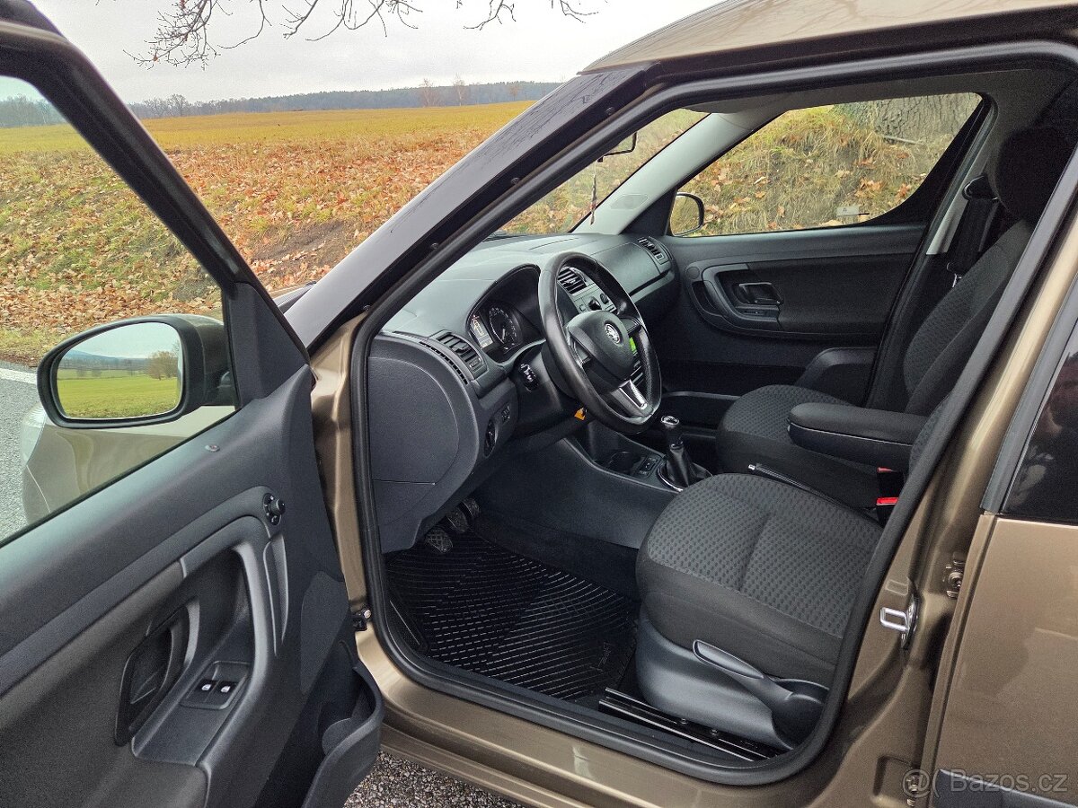Škoda ROOMSTER 1.2TSI - 152tis/km - 2014 - Výbava - 11