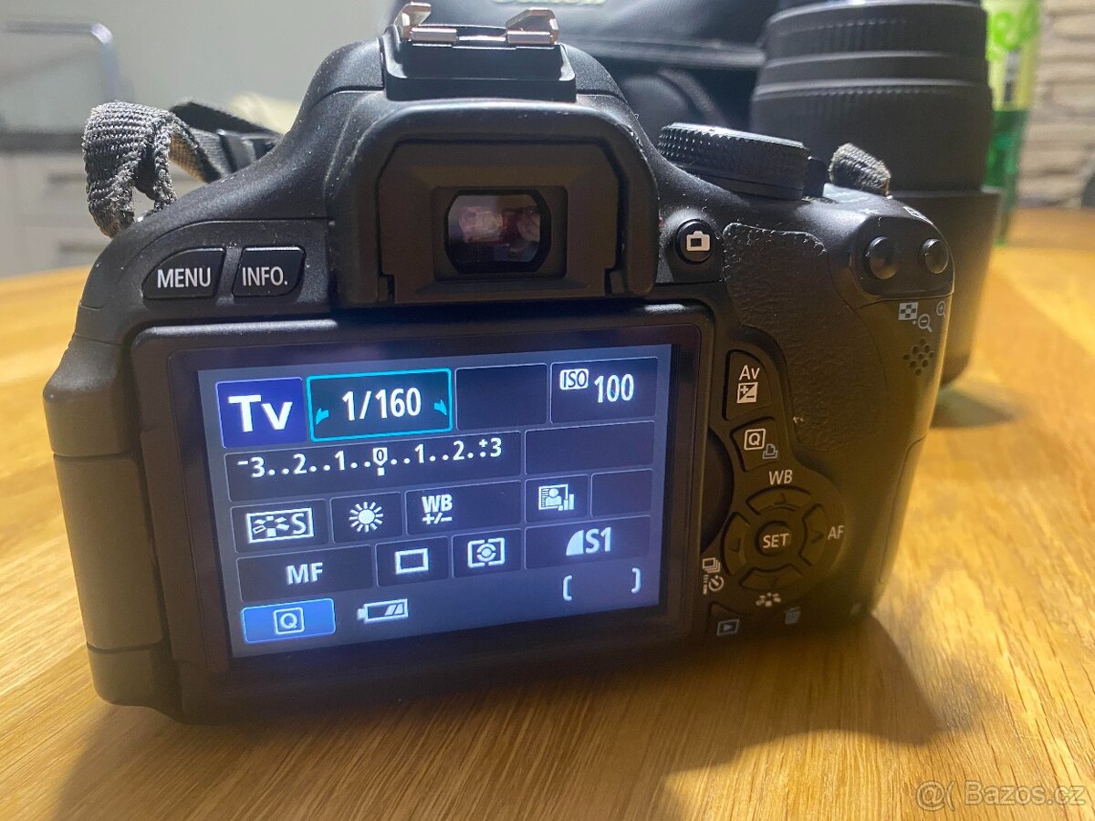 Zrcadlovka Canon EOS 600D - 11