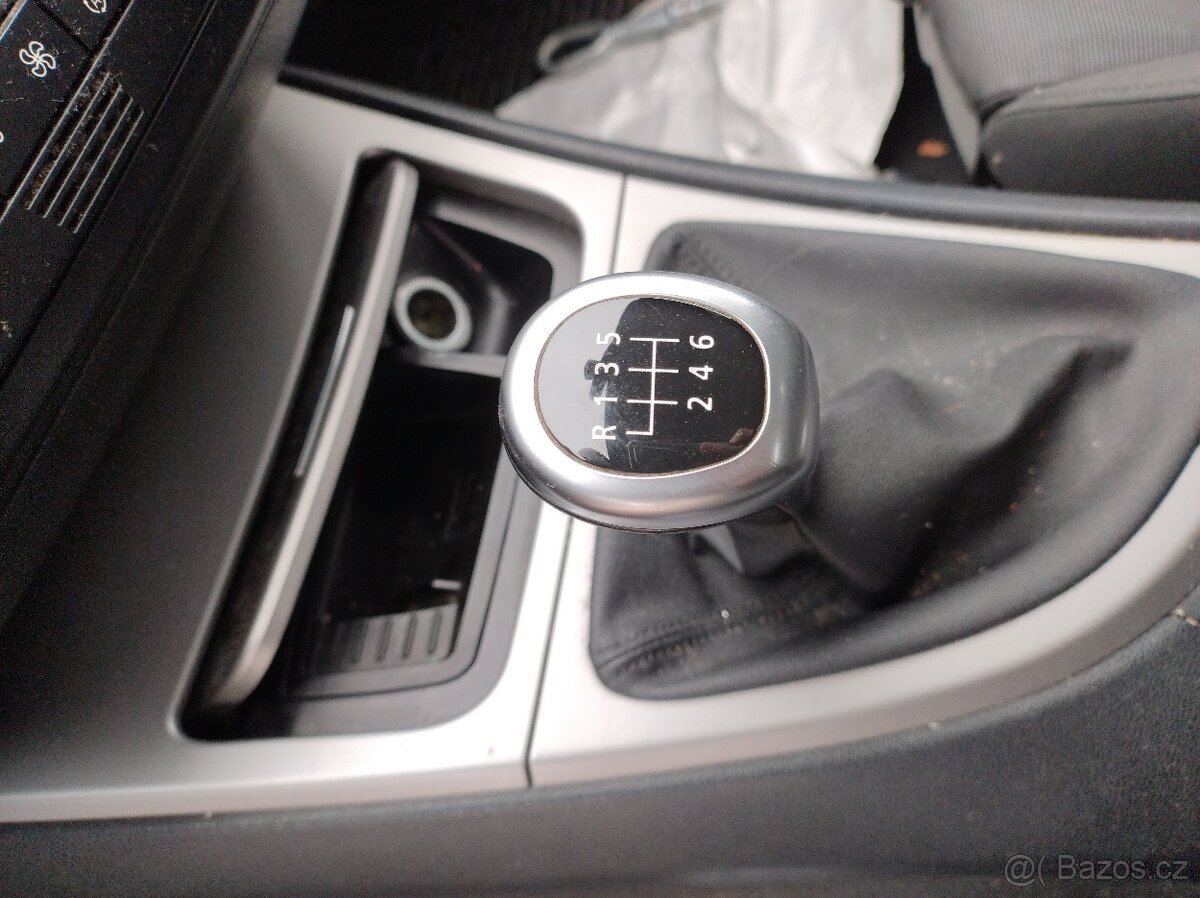 BMW 1 116i E87 2005 85kW - DILY z VOZů - 11