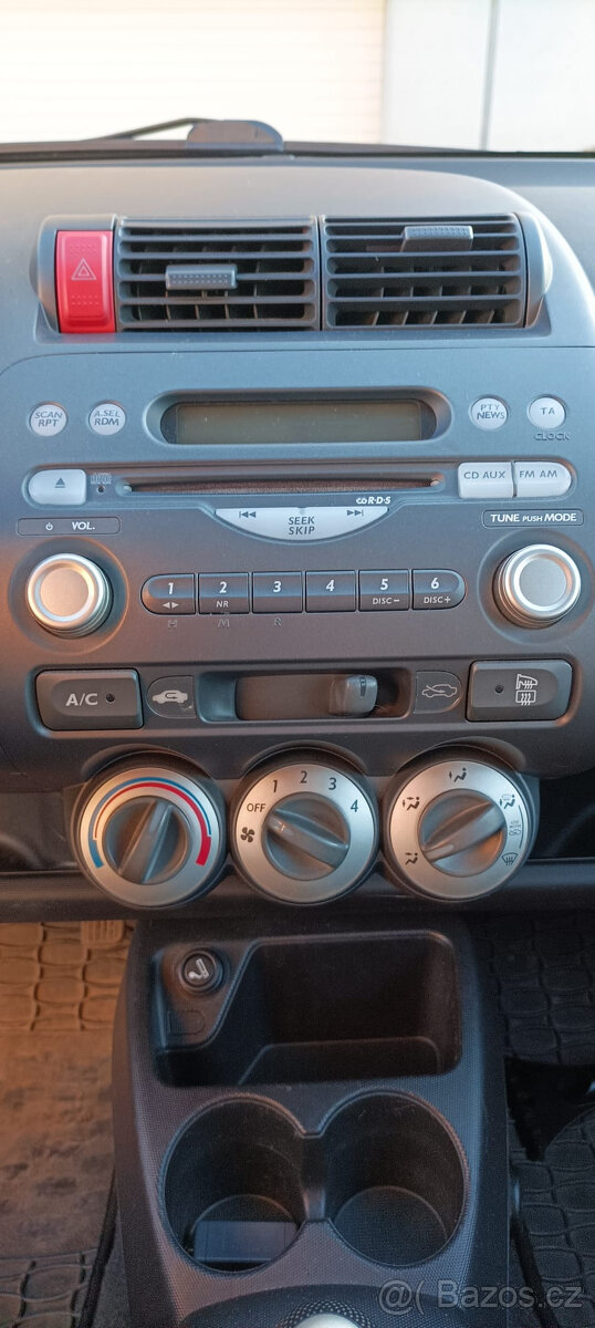 2006 Honda Jazz Hatchback - 11