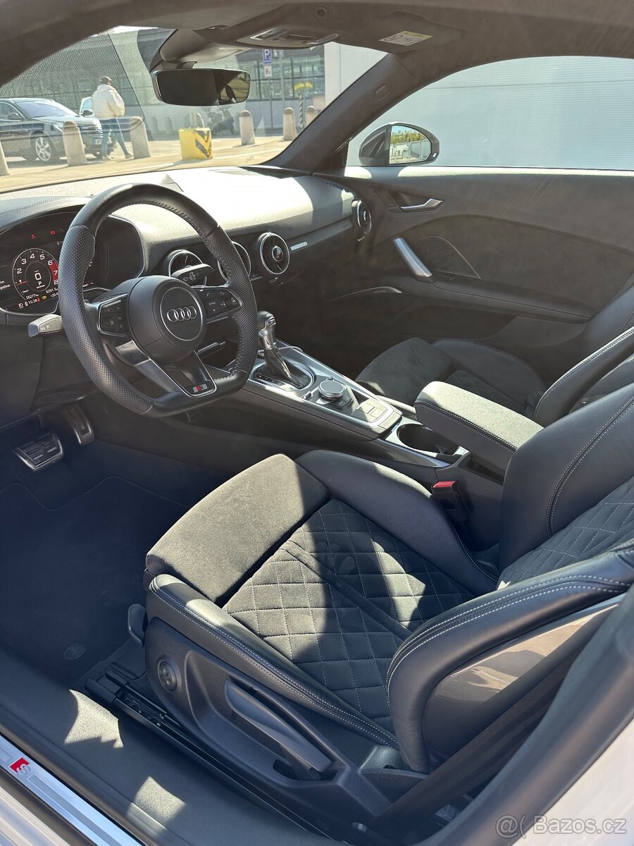 Audi TT 40 TFSI S-line + Competition - 11