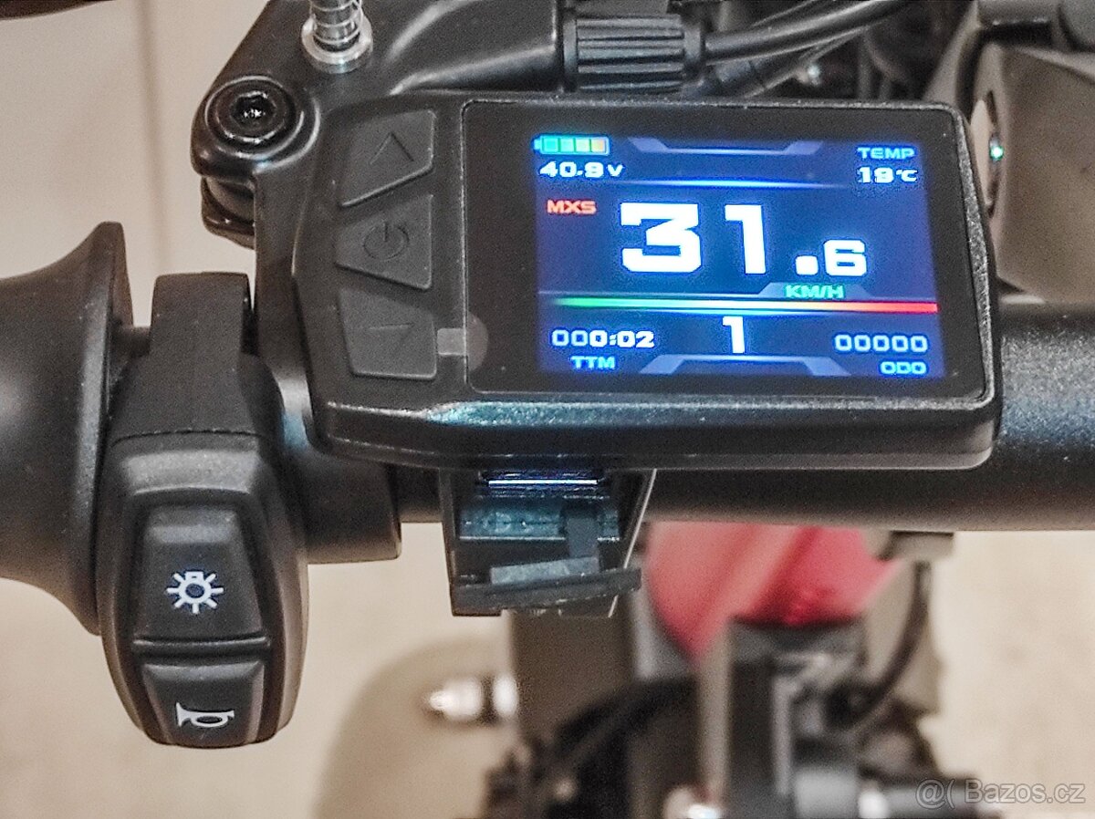 Elektrický přídavný pohon na invalidní vozík - 11