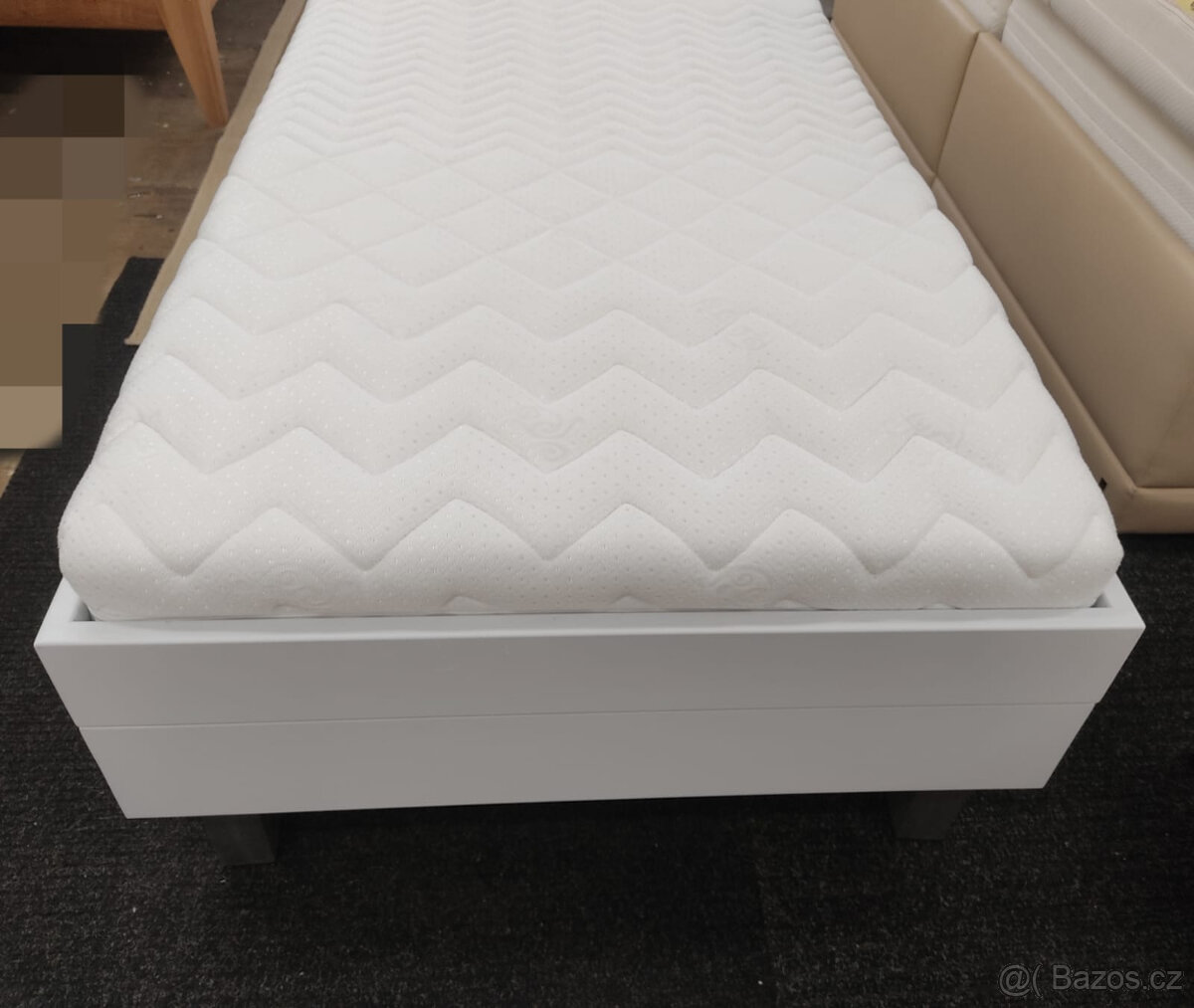 Postel bílý lesk 90x200x50cm - 11