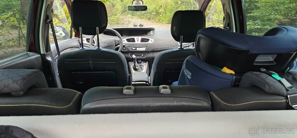 Renault Scénic 3/2009 1.4tce 96kw 121 xxc km - 11