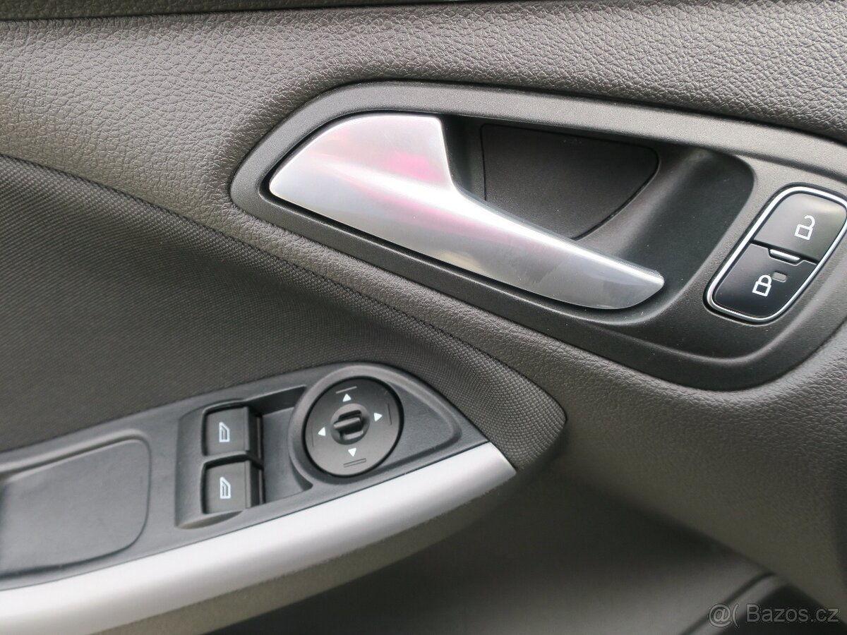 Ford Focus 1.0 i 74 kW - 11