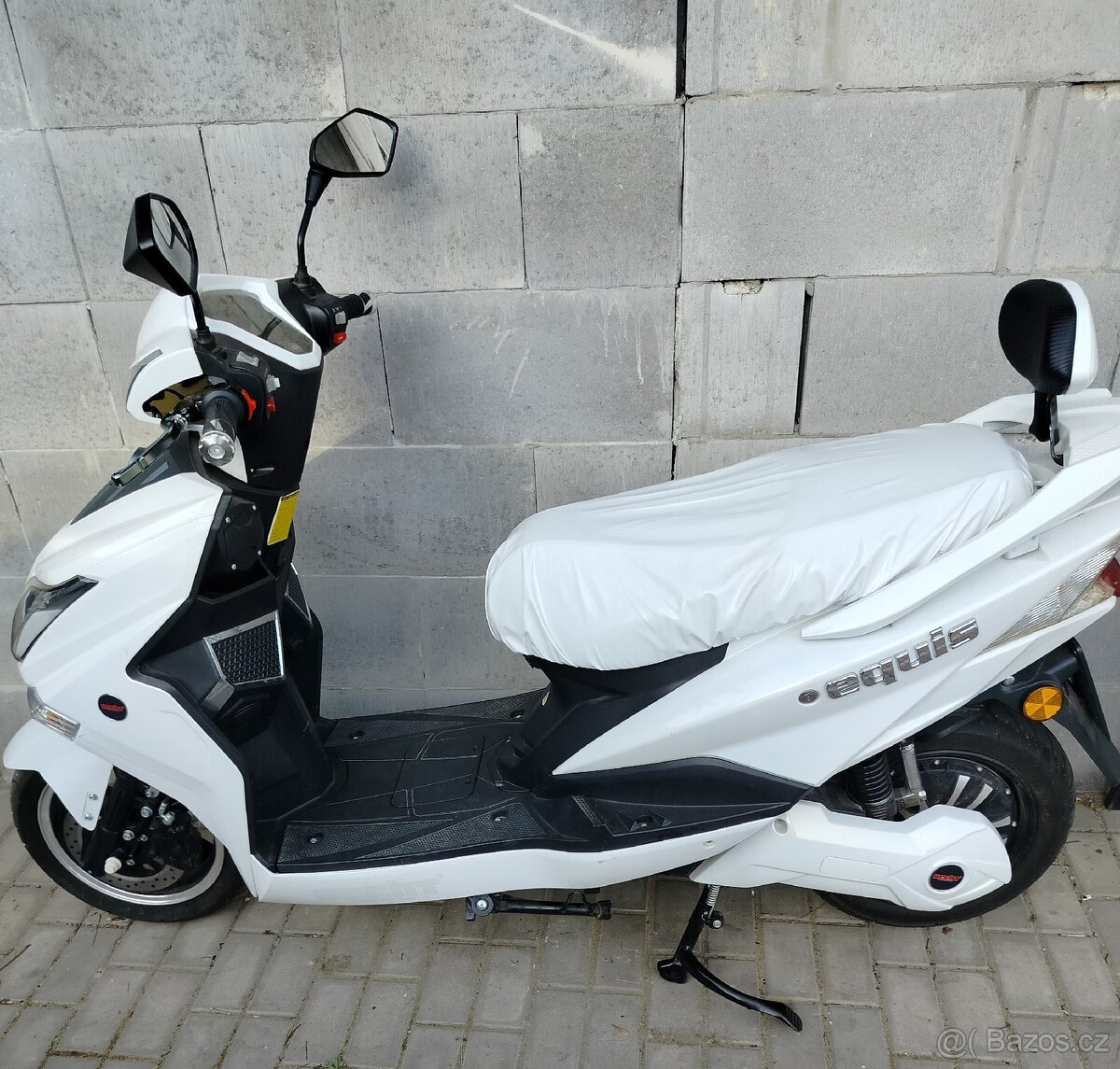 El. Skútr HECHT equis - 11