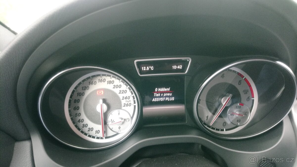 Mercedes - benz cla - 11