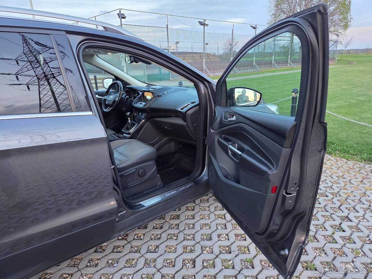 Ford Kuga, 2.0 TDCi,110kW,ČR,kamera,Panor - 11