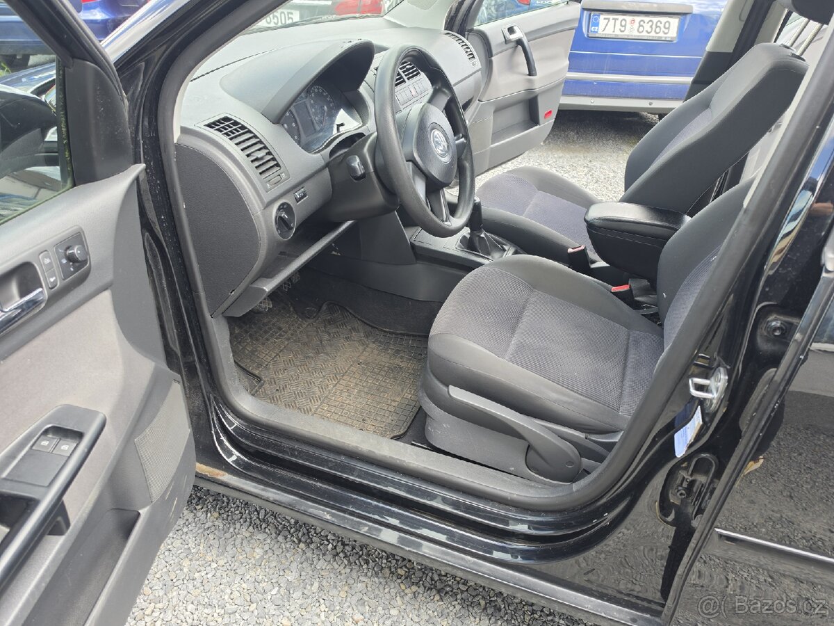 Volkswagen Polo
1.2 HTP - 11