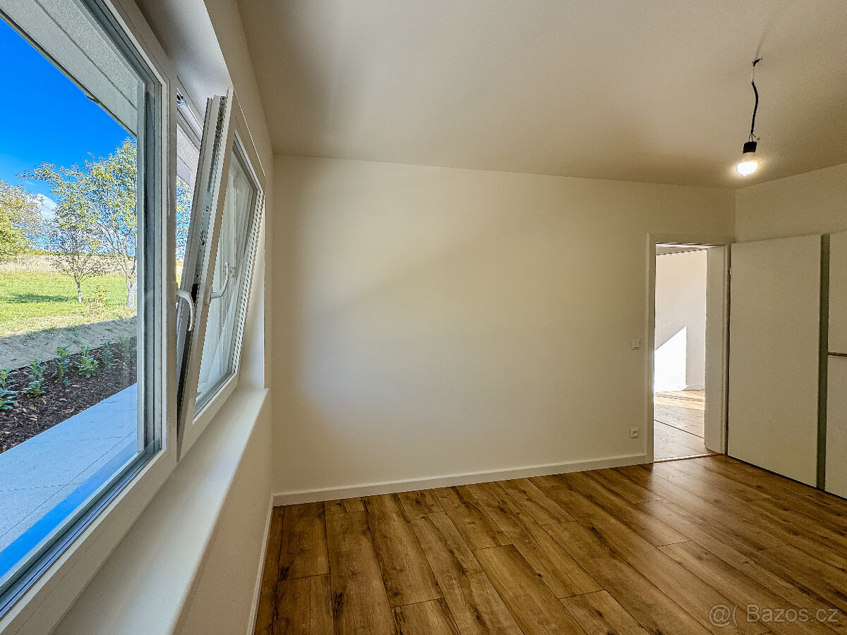 Novostavba zděného domu 4kk určená ihned k nastěhování - 11