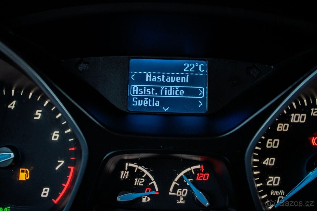 Ford Focus EcoBoost 92kW MT6 - 11