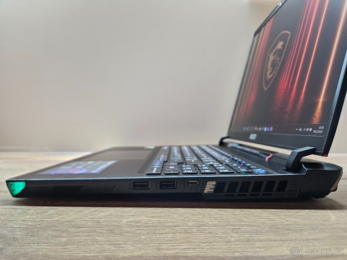 4K 16" UHD_MSI RAIDER GE68HX_i9-13950HX_32GB_RTX 4070 8GB - 11