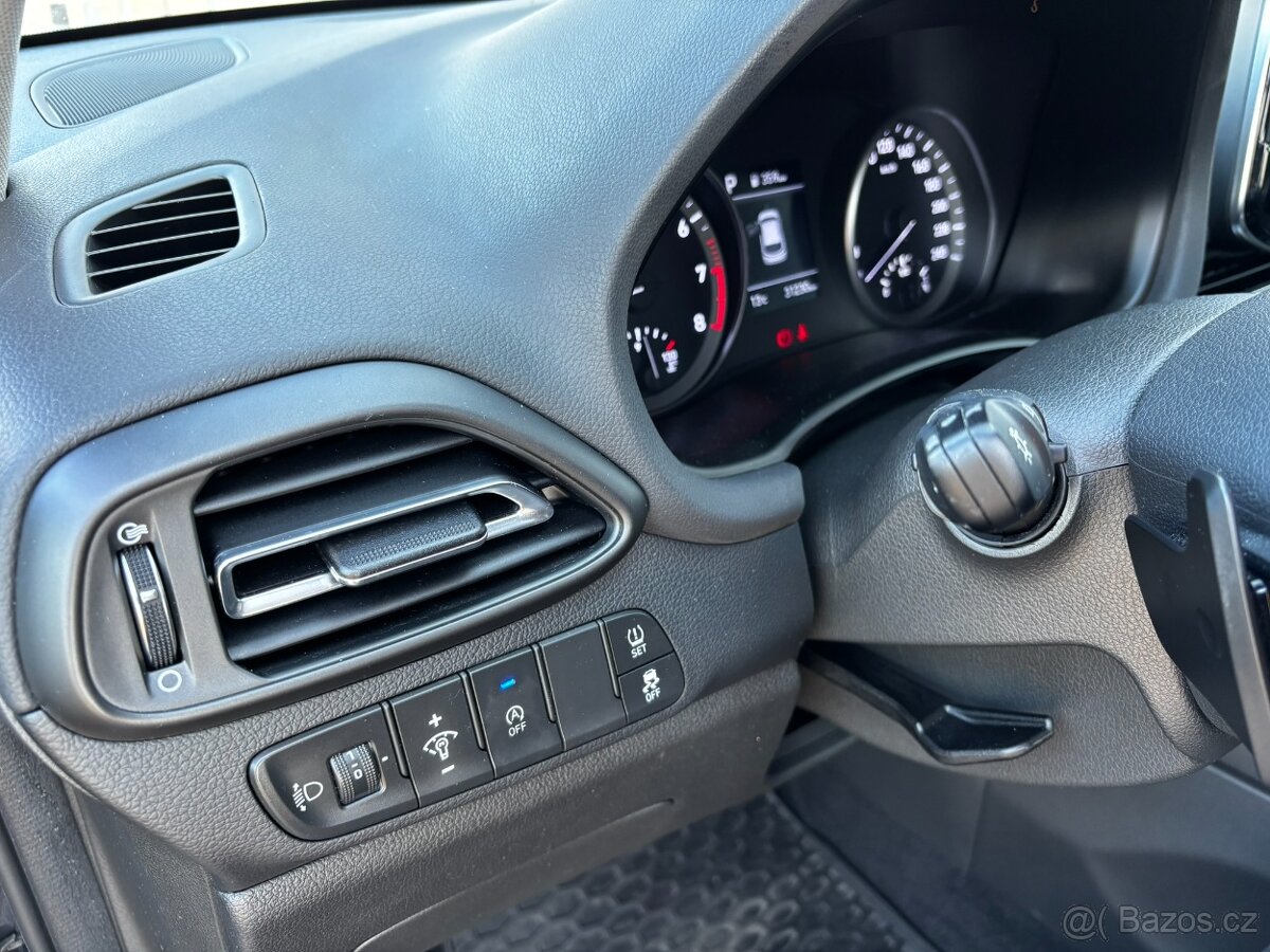 Hyundai i30 combi AT - 11