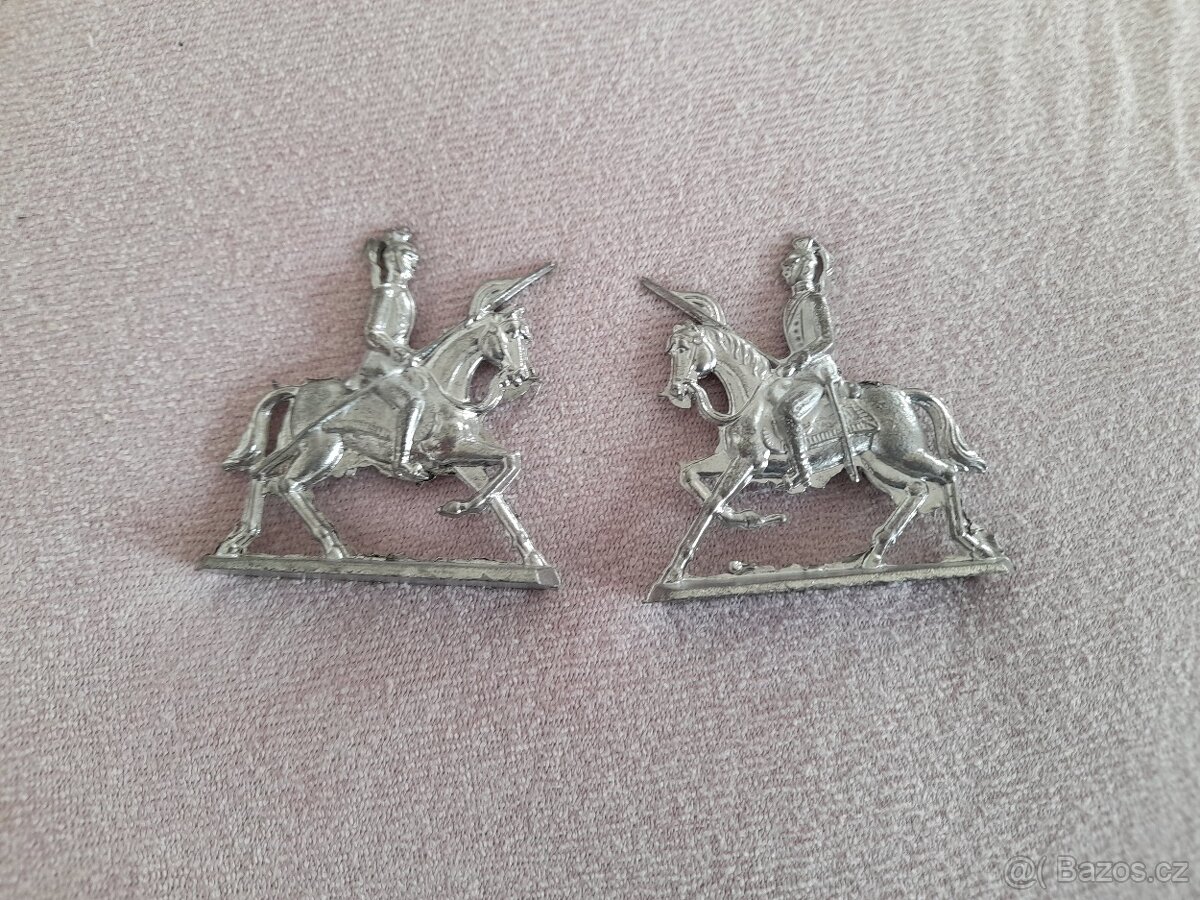 cínoví vojáčci a další figurky - 11