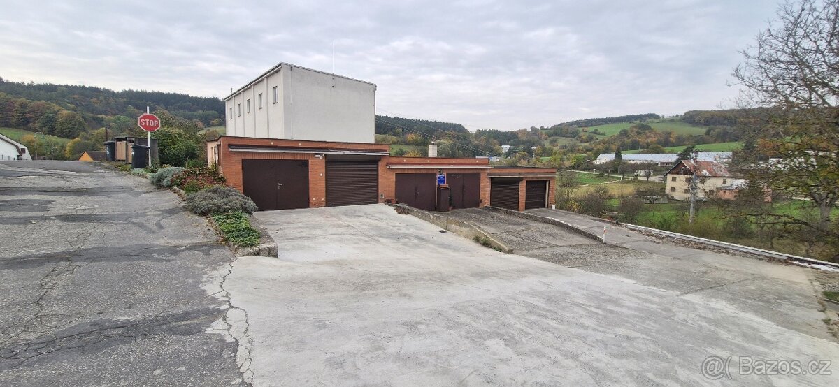 Pronájem bytu 3+1 v Pozlovicích - 11