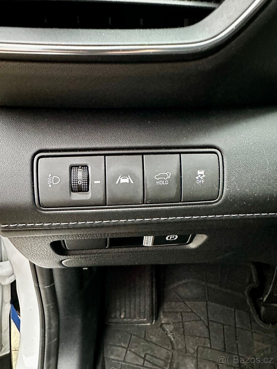 Hyundai Santa Fe,2.2CRDI,4x4,výbava LUXURY,Premium,7 míst - 11