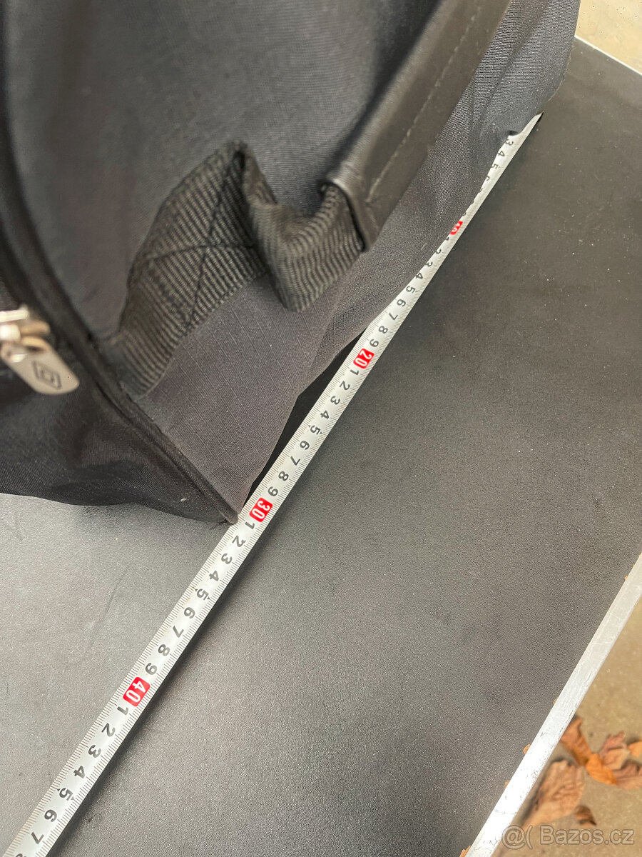 Umbro, taška se 2 kolečkami 70x35x30cm - 11