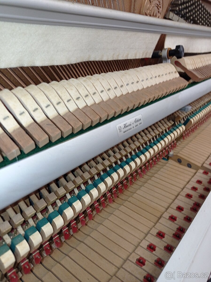 Piano, pianino, klavír Kawai - 11