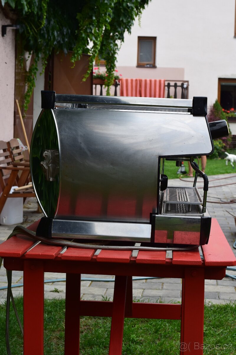 profesionální kávovar La Marzocco GB5 3gr plus acaia pearl - 11