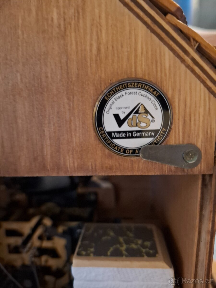 Třizávažove kukačkové hodiny HONES - 11