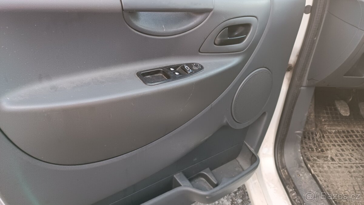 Citroën Jumpy 1,6Hdi Klima Koupeno v ČR 2015 - 11