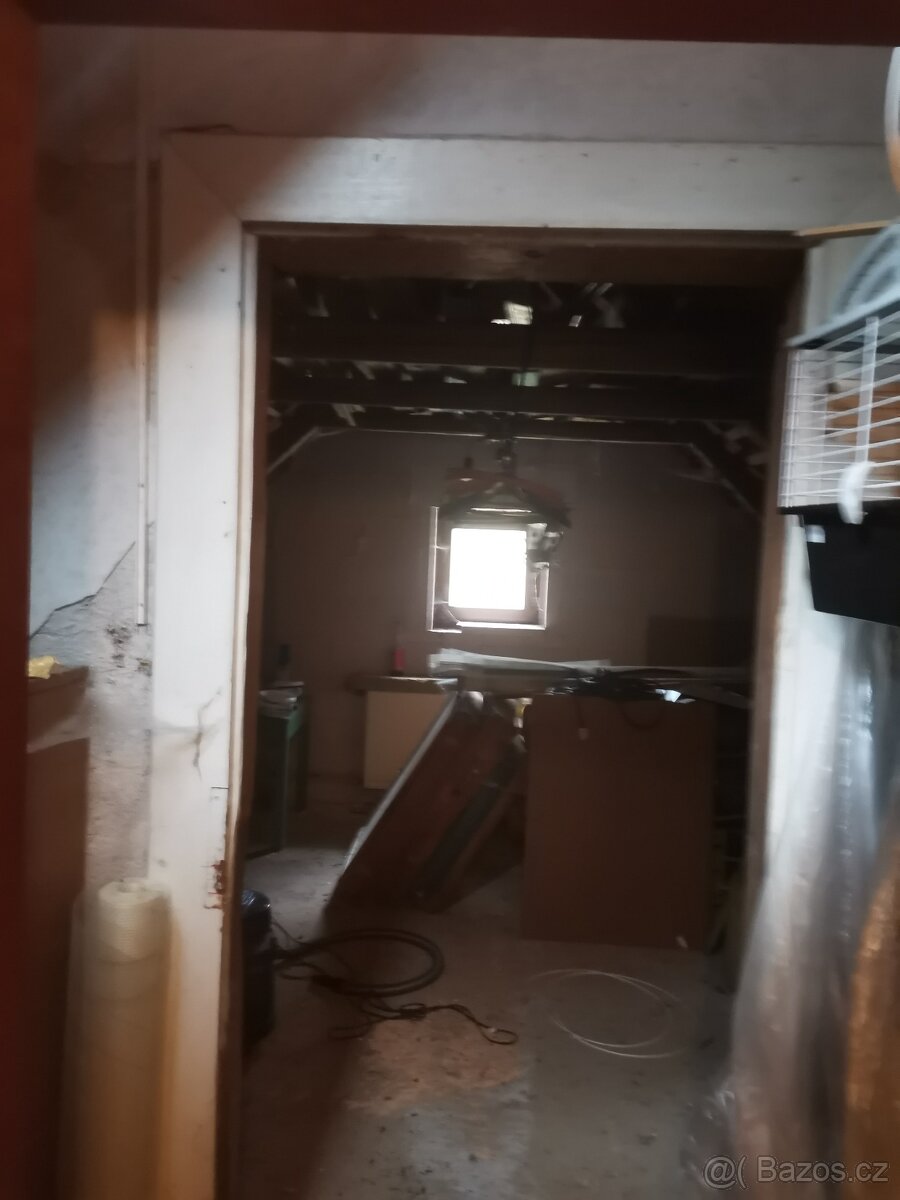 Prodám chalupu uprostřed lesa Žatecko - 11