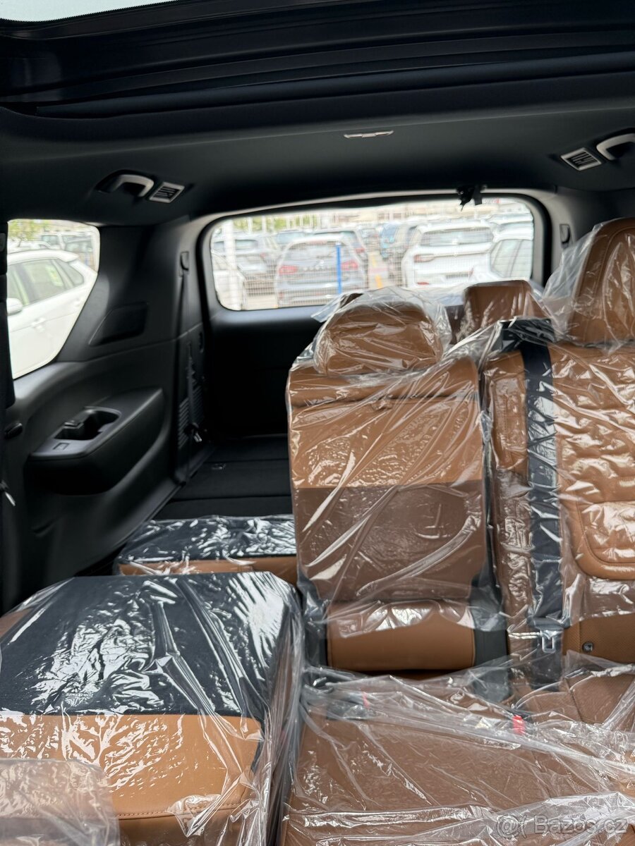 Nissan Patrol Platinum, 3,5l V6, US specifikace - 11