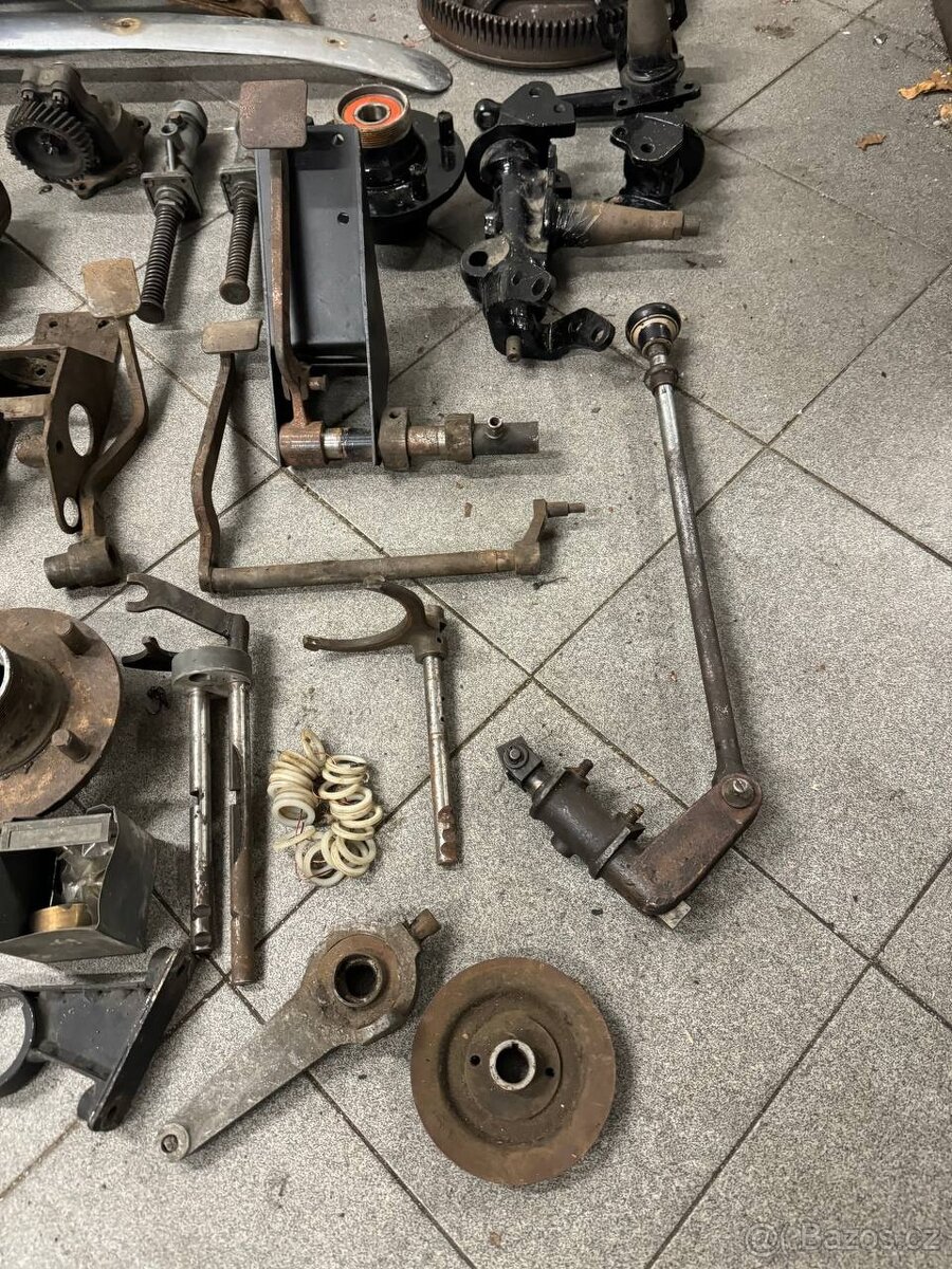 TATRA 87 náhradní díly - 11