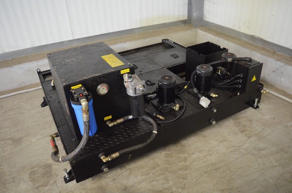 ADATE MOCROCUT M1050 CNC OBRÁBĚCÍ CENTRUM S PŘÍSLUŠENSTVÍM - 11