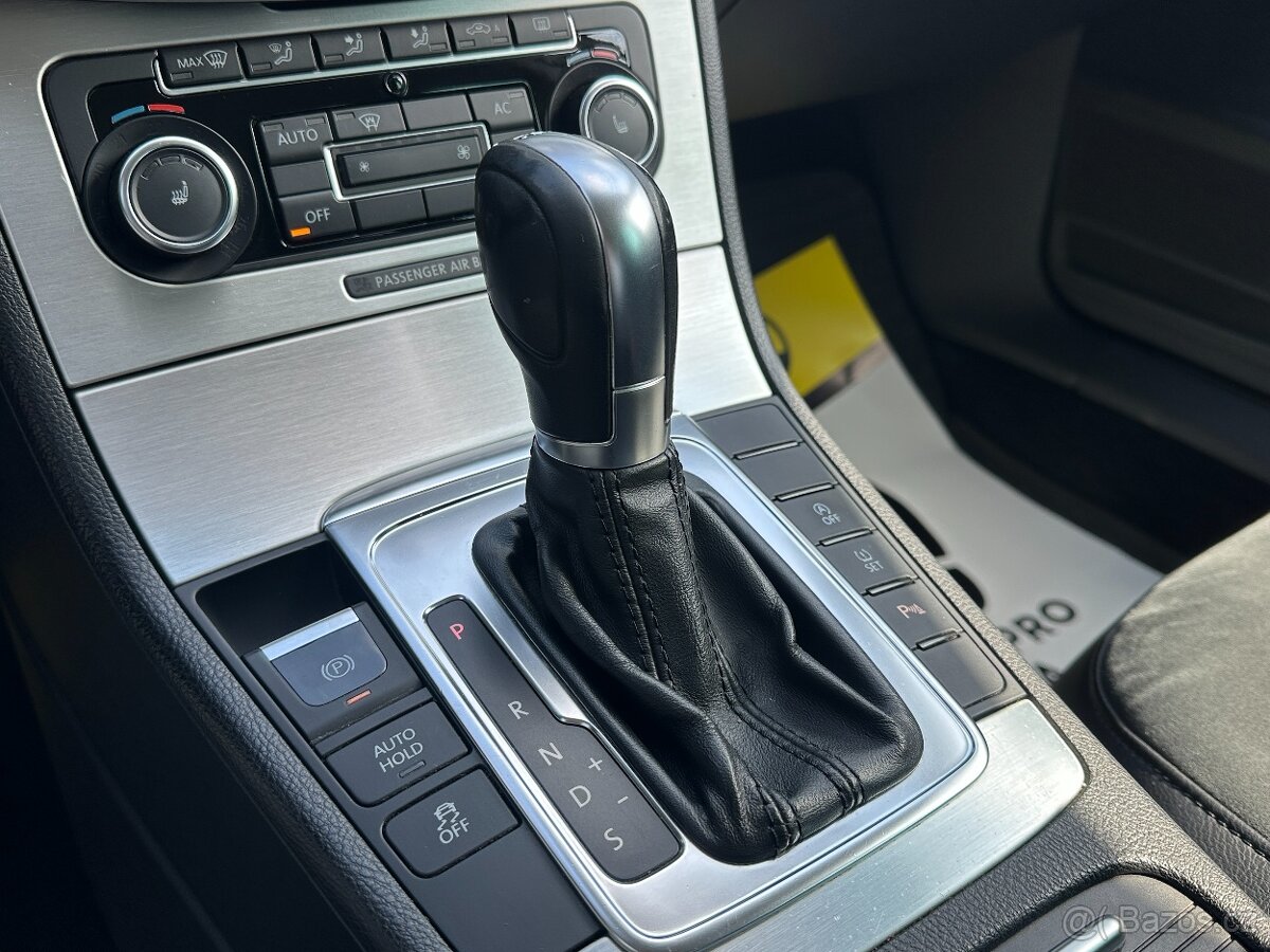 Volkswagen Passat 2011 - 11