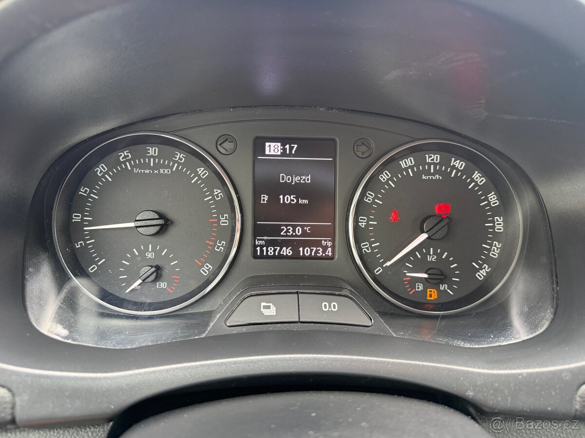 Škoda Roomster 1,6 TDI AMB bez koroze - 11