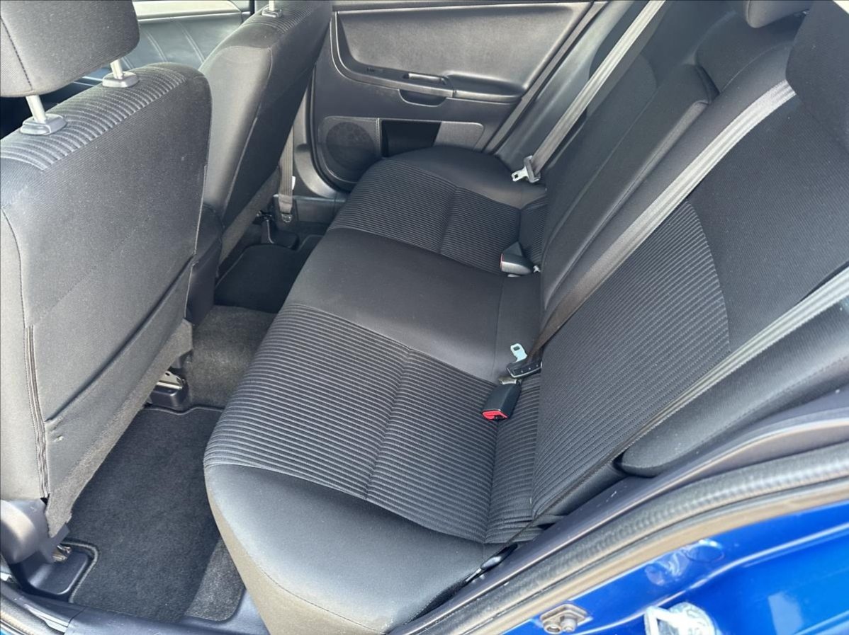 prodáme Mitsubishi Lancer 1.6 86kW 2015 93839km - 11