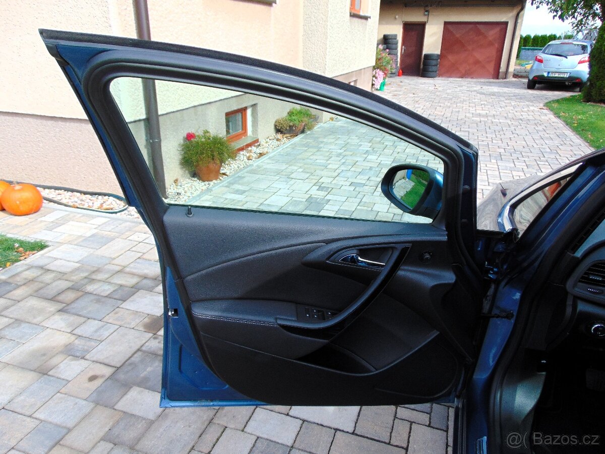OPEL ASTRA 1.6 CDTI,PŮVOD ČR,1.MAJ.,TAŽNÉ,SERVISKA,NAVI,SENZ - 11