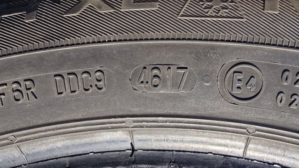 Zimní pneu 225/55/16 Uniroyal - 11