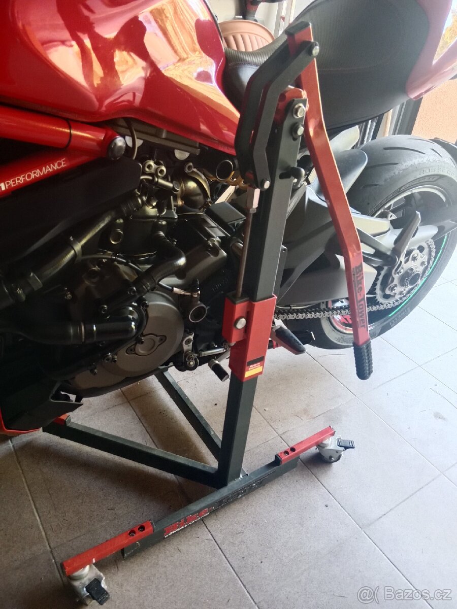 Ducati Monster 1200 - 11