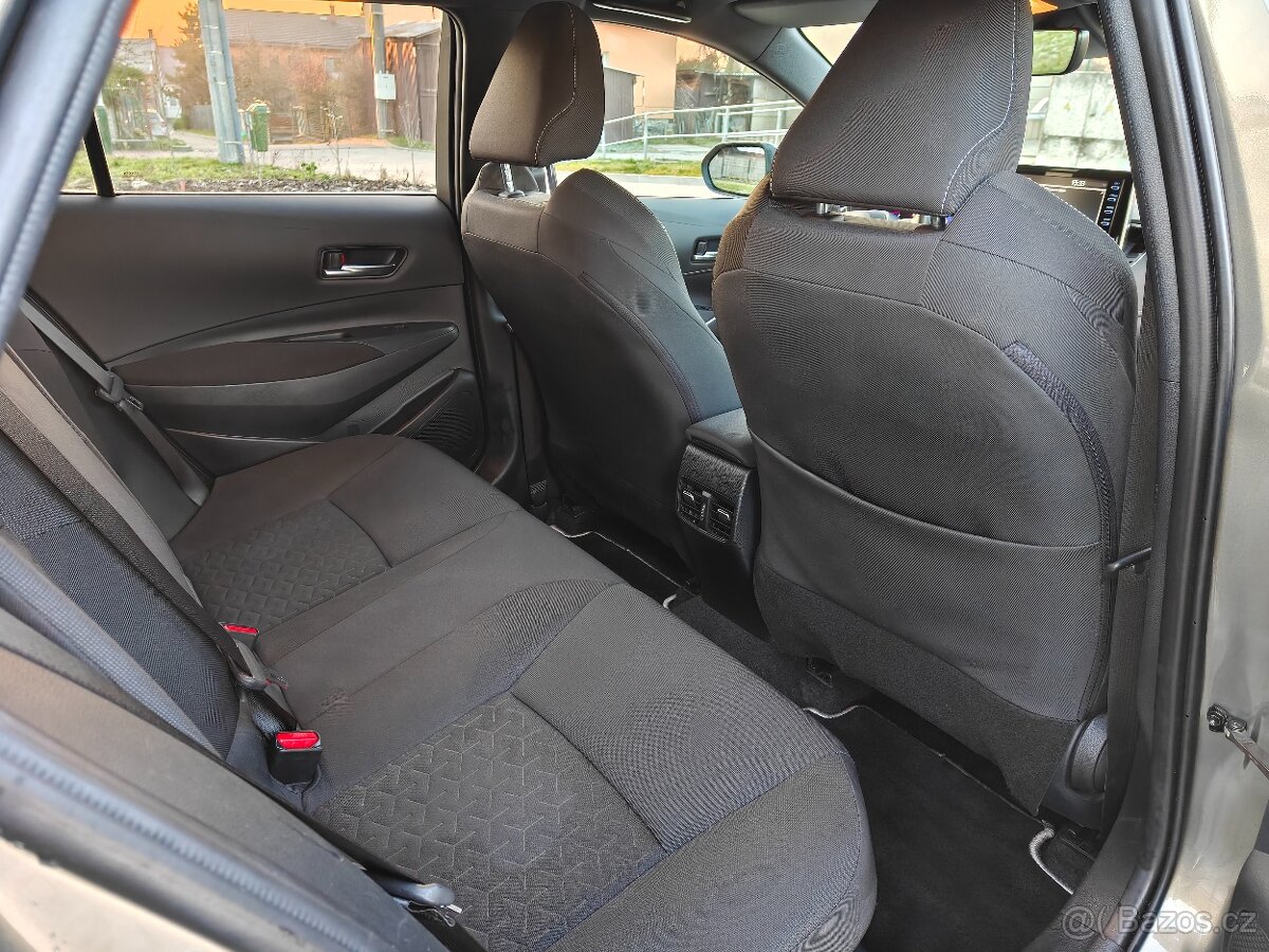 Toyota Corolla 1.8 hybrid TS - 11