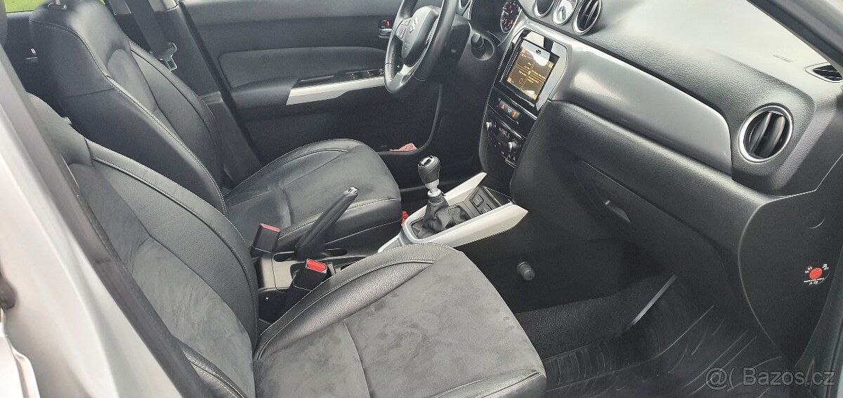 Suzuki Vitara 1,6 DDis 88kW, Premium - 11
