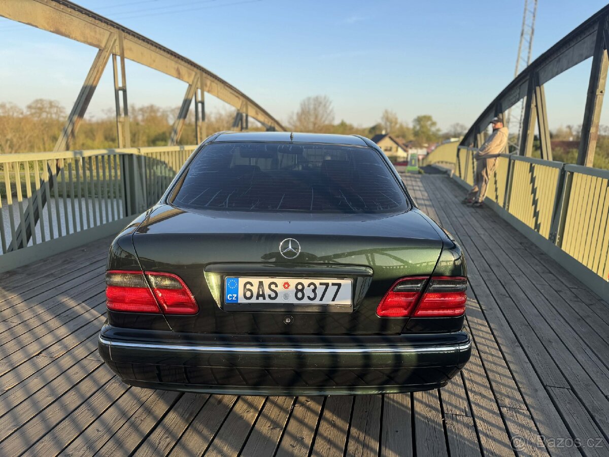 Mercedes-Benz w210 E320 - 11